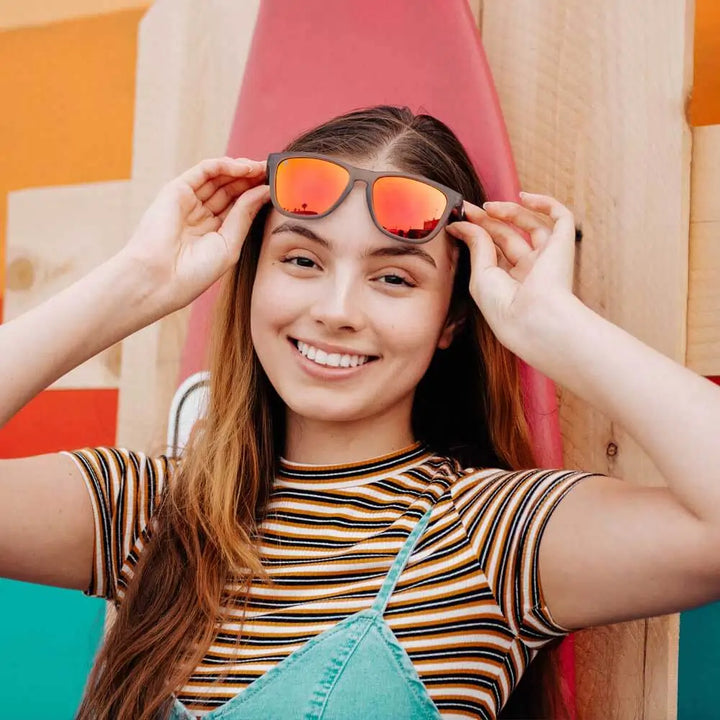 Frosted Grey / Red Sunset Classics