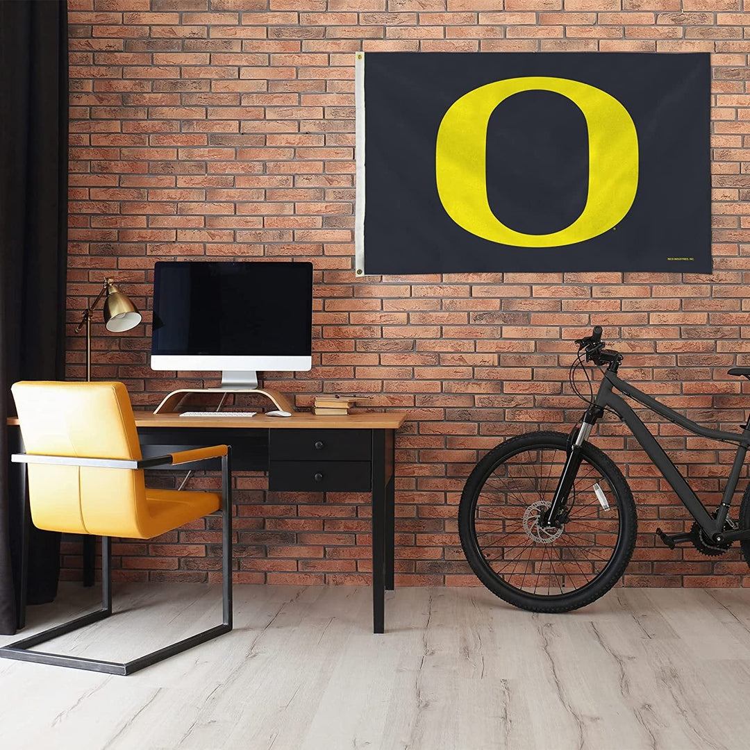University of Oregon Ducks Premium 3x5 Feet Flag Banner Grey Design Metal Grommets Outdoor Indoor