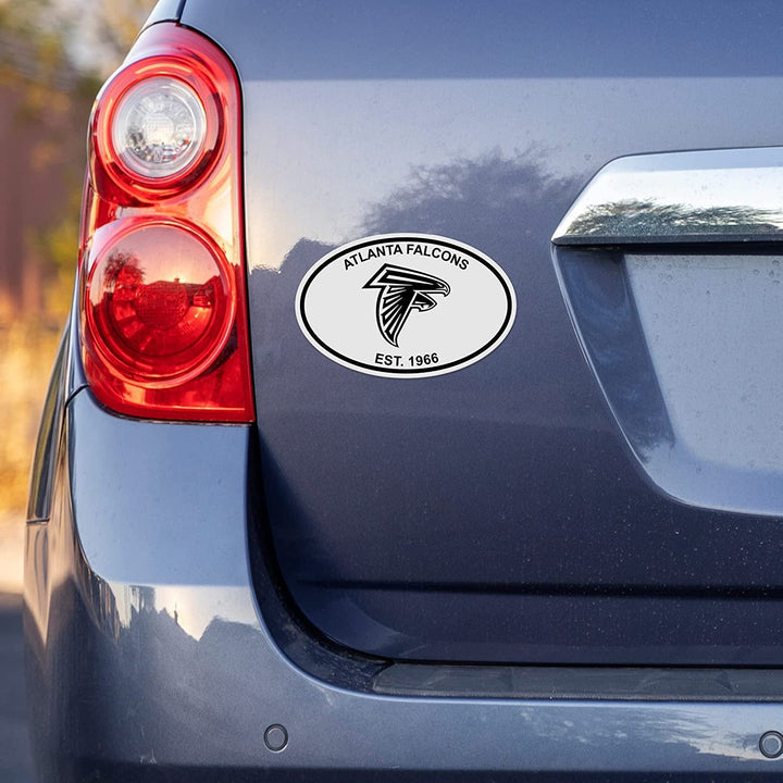 Tampa Bay Buccaneers Black and White Team Logo Oval Sticker Decal, 5 Inch