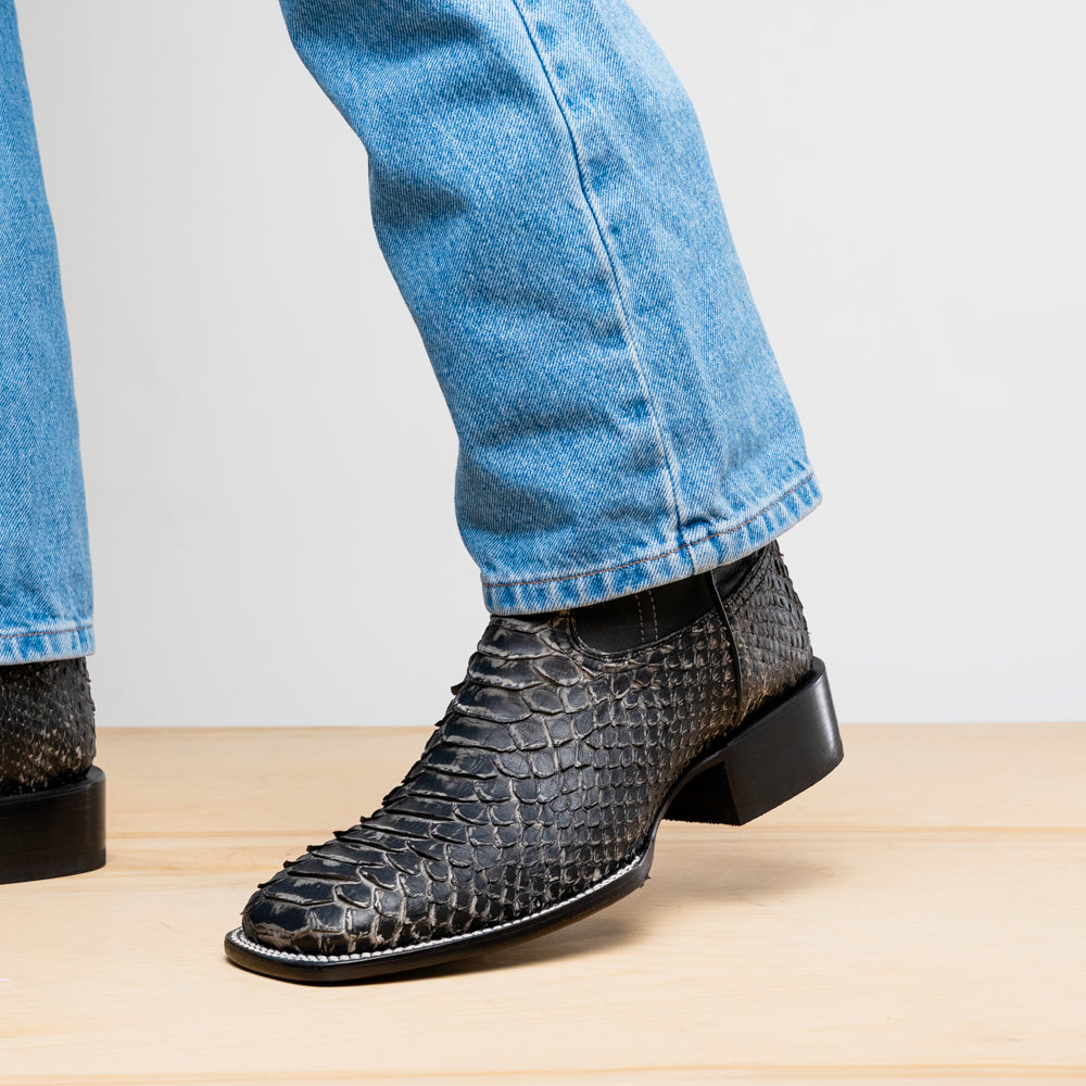 Missouri Stone White